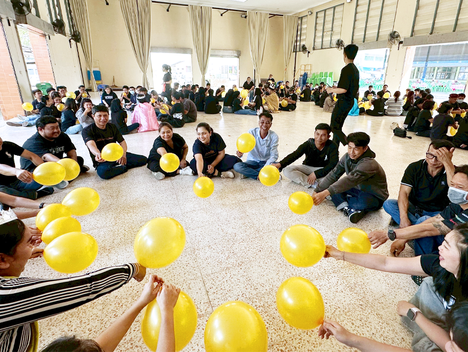 กิจกรรมสานสัมพันธ์ 11